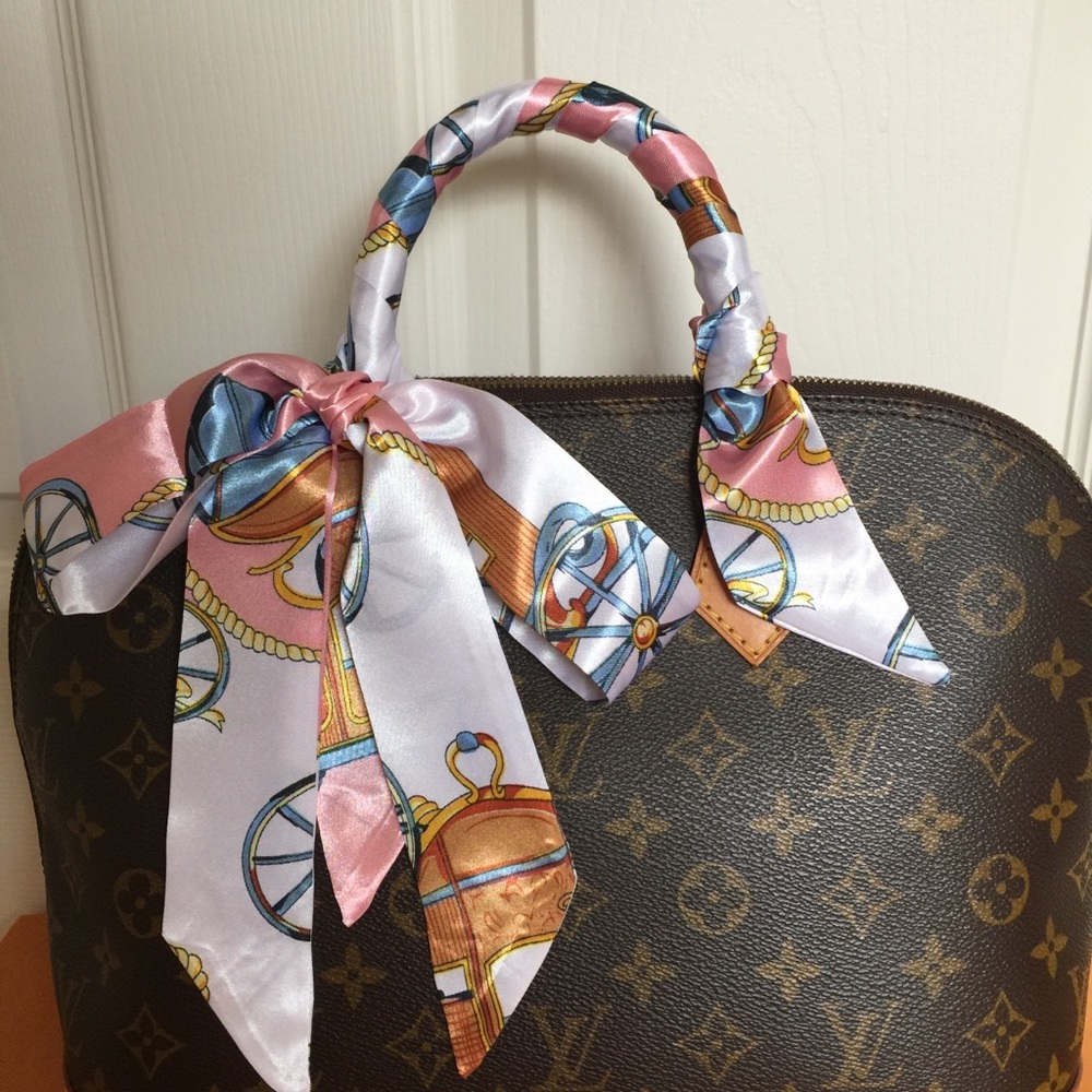 ❤️❤️❤️Purse scarf twilly only ( set of 2)❤️❤️ - Picture 4 of 4